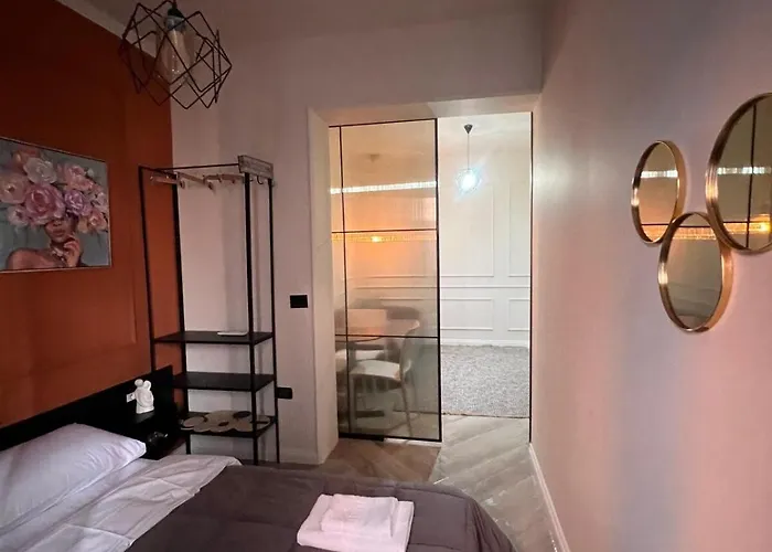 Myslym Shyri * 티라나